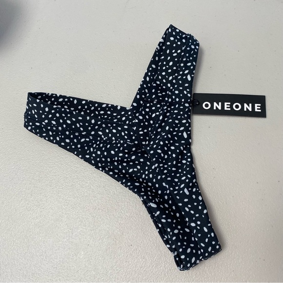 ONEONE bikini bottoms NWT - XS - Picture 5 of 6